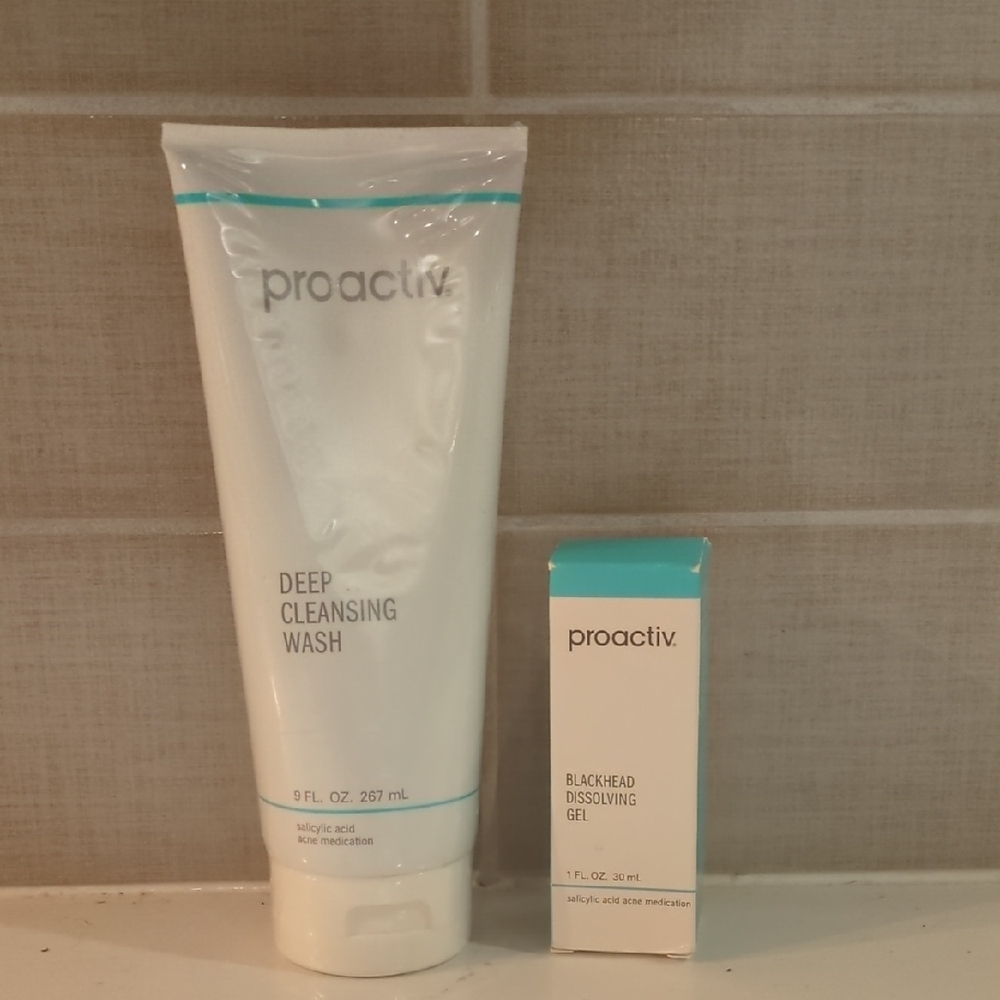 Proactiv Skincare Duo - White and Teal